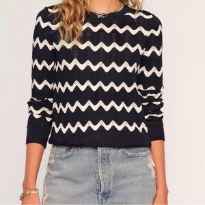 Heartloom Brodie Pullover Navy Lightweight
Yarn Sweater white zigzag stripes XS